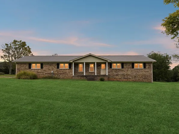 2488 Skyview Dr, Centerville, TN 37033