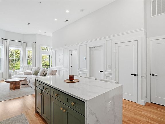 4th image of 46 Union St #3
