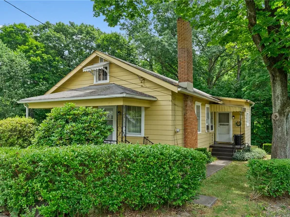 2421 Steffin Hill Rd, Beaver Falls, PA 15010