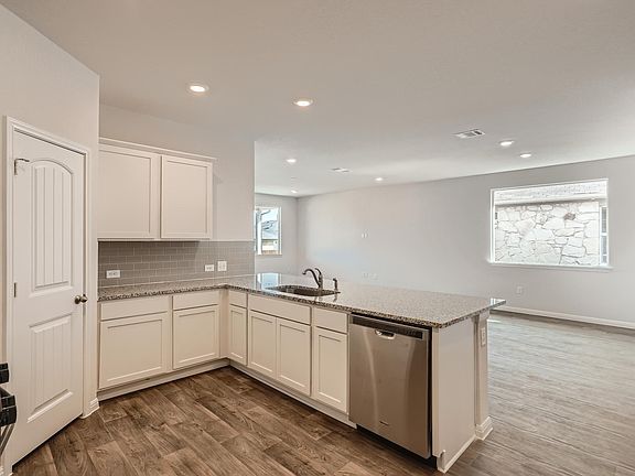 3rd image of 217 Brooklyn Dr