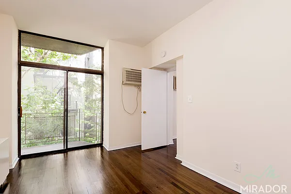 Rented by Mirador Real Estate | media 22