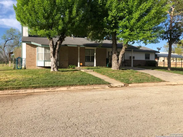 14825 STAR CROSS TRL, Lytle, TX 78052