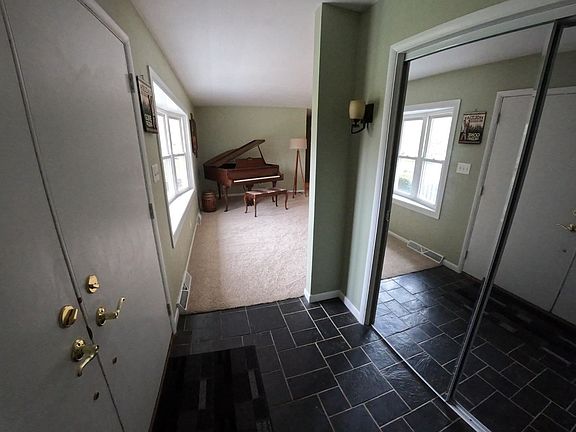 2nd image of 478 Blossom Ln