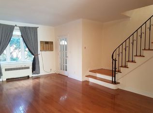 102-09 68th Ave, Forest Hills, NY 11375