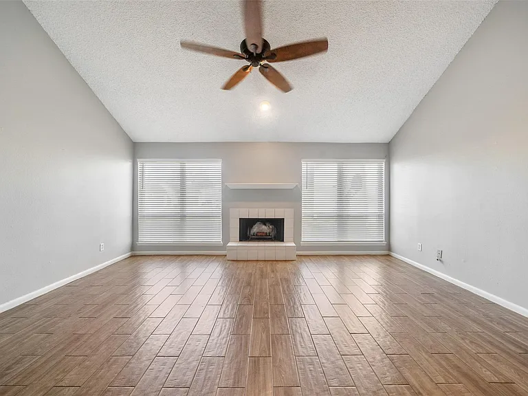 20309 Sunny Shores Dr #C — Photo 2