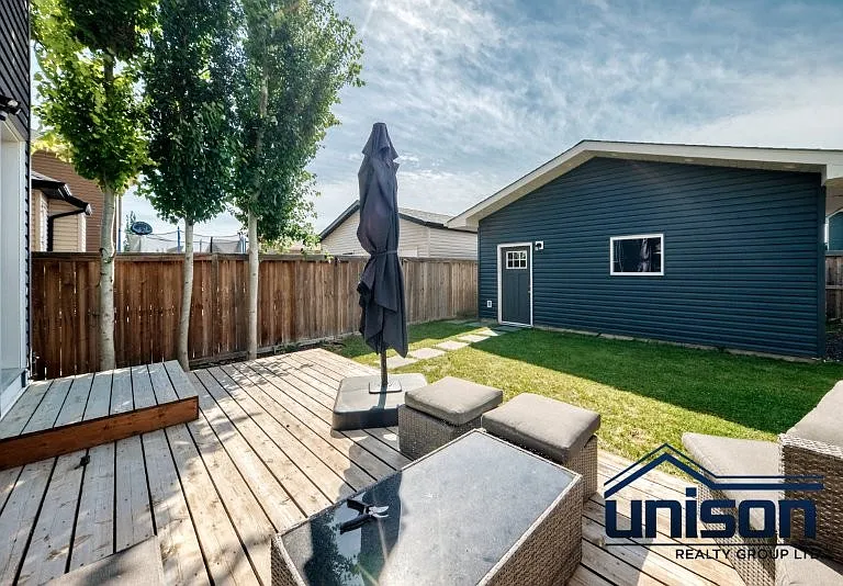 47 N Evanspark Rd NW — Photo 15
