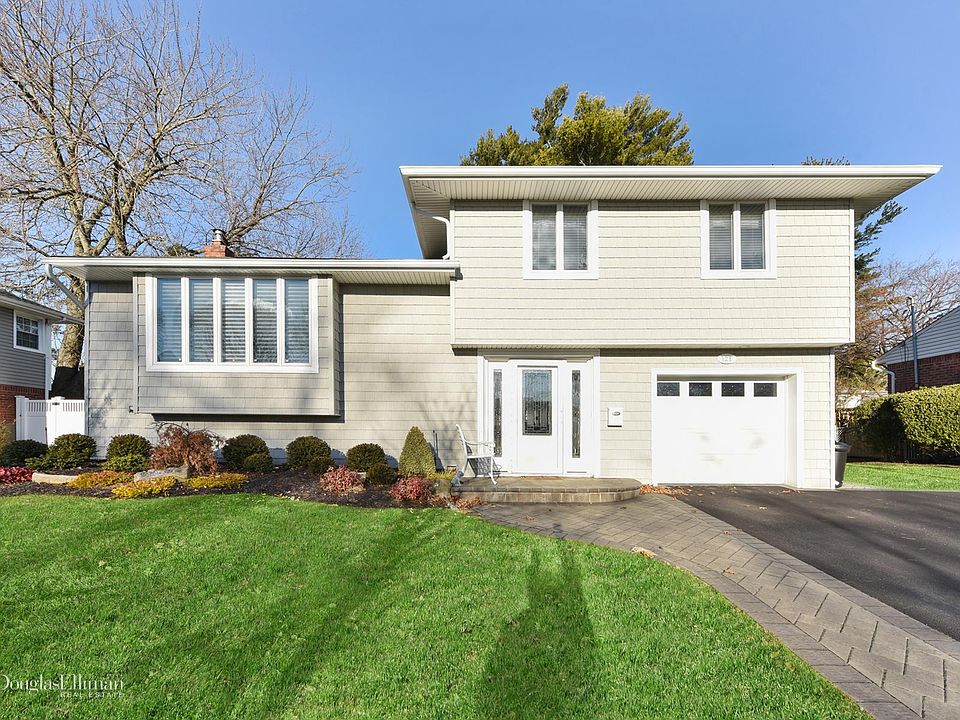 1st image of 121 Sutton Dr