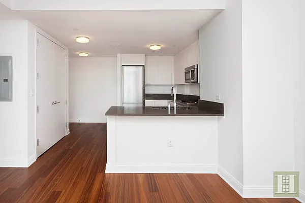 Rented by Halstead Real Estate | media 40