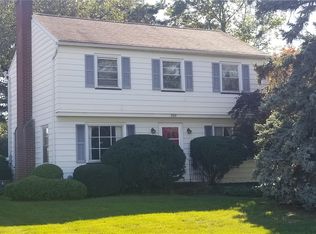 569 Barry Rd, Rochester, NY 14617