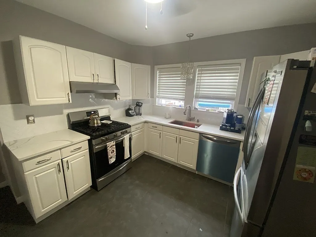 2 bed, 1.0 bath, 1000 sqft, $2,500 — Photo 3