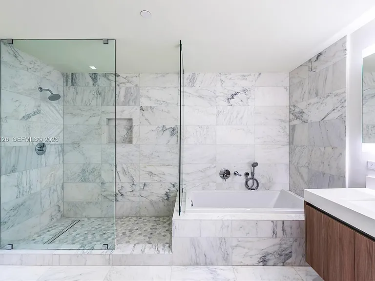 401 N Birch Rd #701 — Photo 8