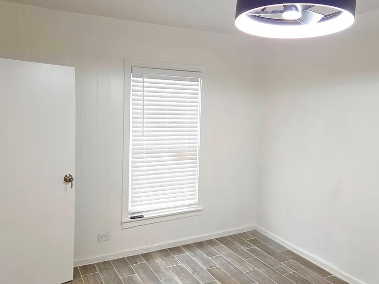 903 Wooding St — Photo 8