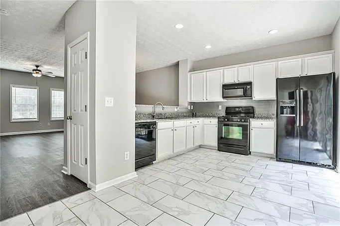 Celeste Ln SW — Photo 11