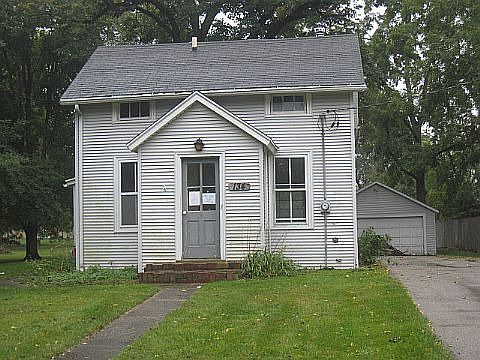 1st image of 134 E River St