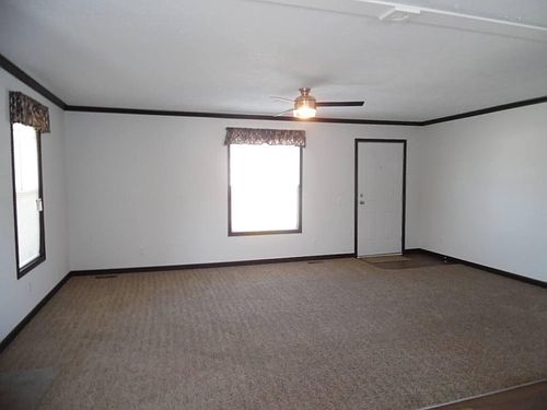 1st image of 28809 Oakwood Ave