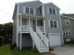 64 B St, Hull, MA 02045