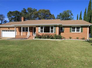 1037 Walt Whitman Way, Virginia Beach, VA 23455