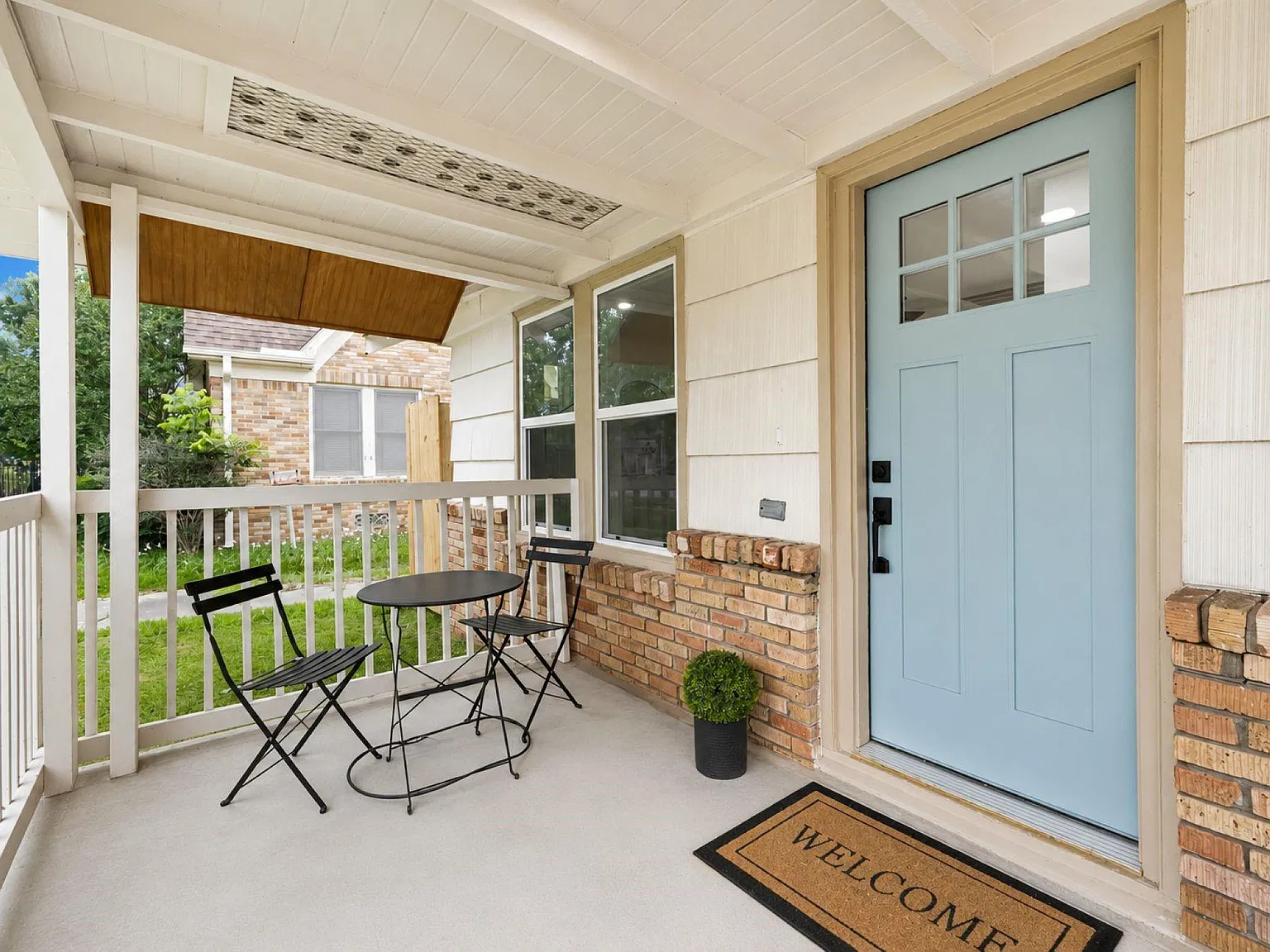 2 bed, 1.5 bath, 900 sqft, $1,900 — Photo 3