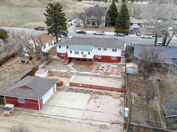 418 S 7th St, Douglas, WY 82633