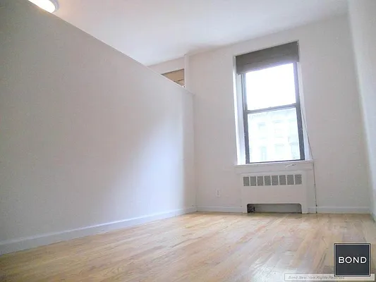 Rented by Bond New York | media 3