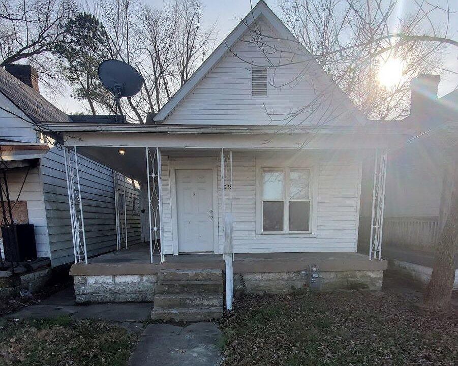1st image of 3028 W Kentucky St