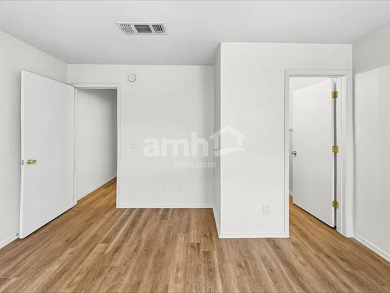 6159 S Avenue De La Chandelle — Photo 8