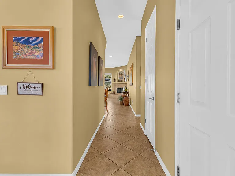 54052 Avenida Martinez — Photo 9