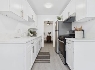 7055 Sepulveda Blvd APT 12, Van Nuys, CA 91405