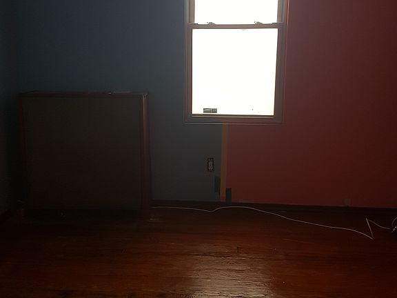 3rd image of 668 Cary Ave #1