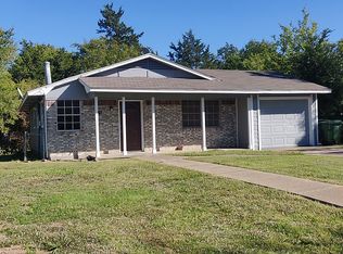 101 S Quinlan St, Howe, TX 75459