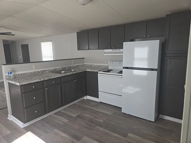 86 Milkweed Ln — Photo 4