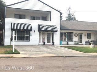 321 N 3rd Ave, Ridgefield, WA 98642