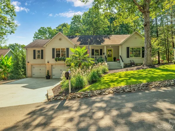 4131 Koala Cir, Tega Cay, SC 29708