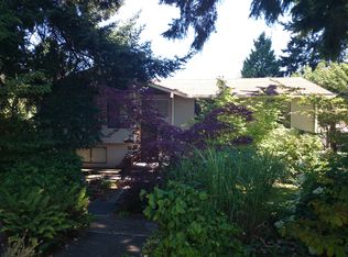 8438 32nd Ave SW, Seattle, WA 98126