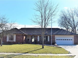 837 Ashbourne Ln, Greenwood, IN 46142