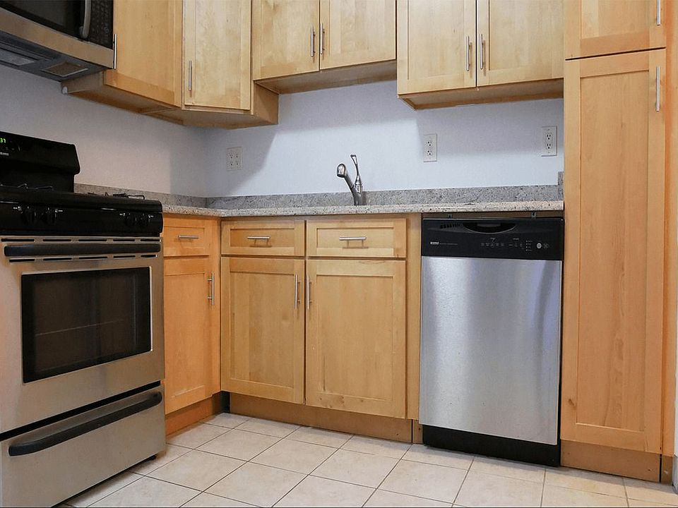 1st image of 501 W 110th St APT 6G