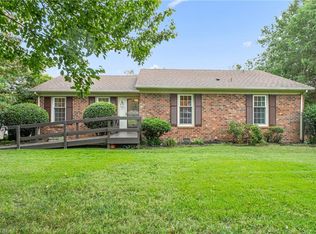 1609 Regency Dr, Burlington, NC 27215