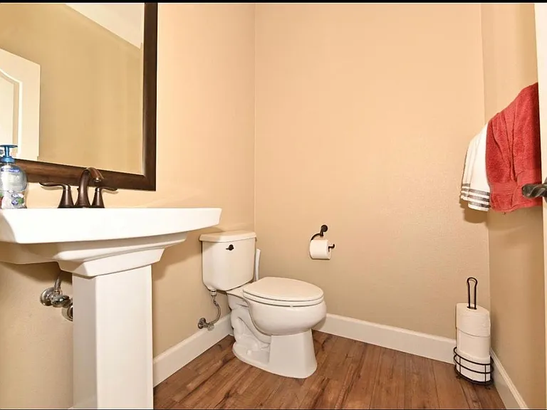 2355 Gibbons St — Photo 6