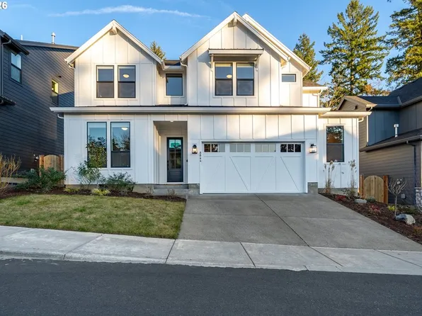 8044 SW Knudsen Pl, Portland, OR 97223