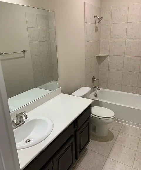 1402 Warringwood Dr — Photo 10