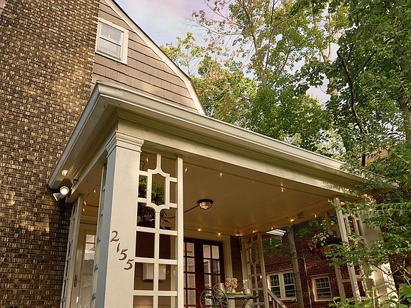 3rd image of 2155 Middlefield Rd