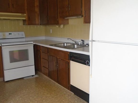 2nd image of 2806 N Kaster Ct