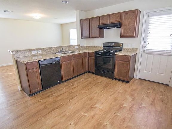 3rd image of 710 N Ella Creek Dr
