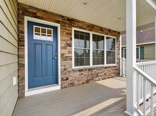 27 Leybridge Dr, Hudson, NH 03051