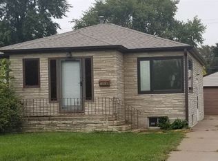 1918 Bateman St, Hastings, NE 68901