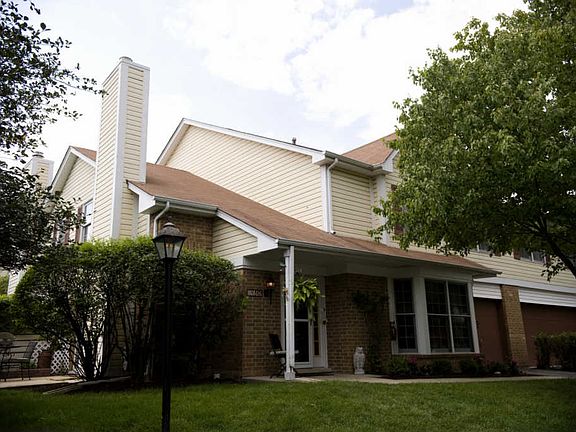 2nd image of 10135 Cambridge Dr