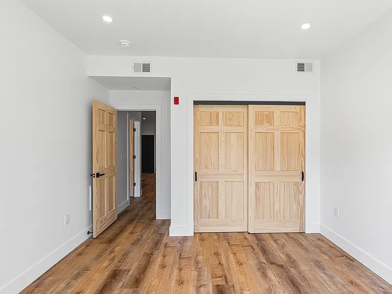 708 N 43rd St #6 — Photo 13