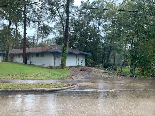 1st image of 3102 Oak Dr