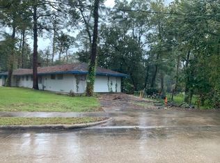 3102 Oak Dr, Dickinson, TX 77539