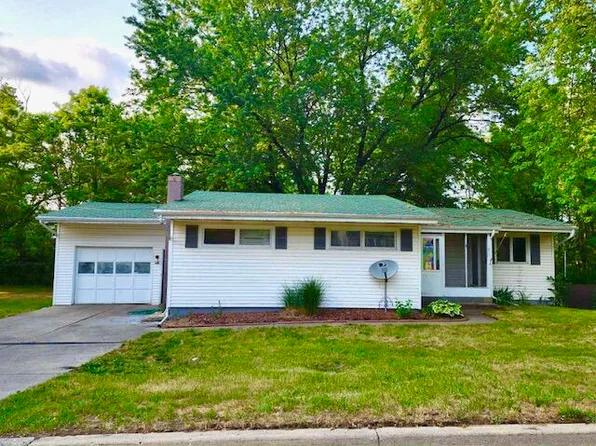 341 E Bacon St, Hillsdale, MI 49242